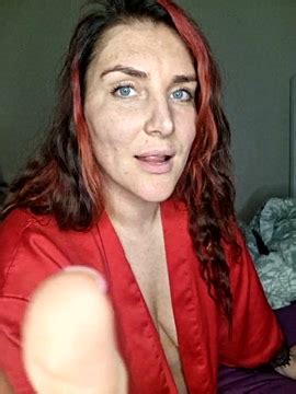 Buttgodess Naked Stripping On Cam For Live Sex Video Chat Gyrls