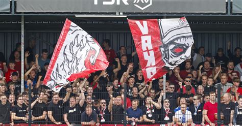 Video Fc Twente Fans Genieten Van Fraaie Awayday Twentefans Nl