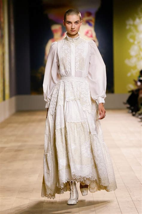 Paris Haute Couture Shows Juana Martin Brings Andalusian Style Viktor And Rolf Retools The Suit