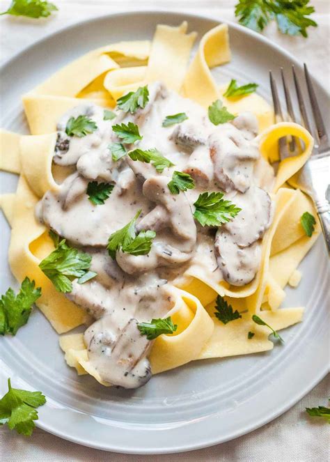 Fettuccine Alfredo With Mushrooms Recipe