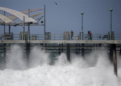 Shooter Killed After Wounding 2 At Redondo Beach Pier