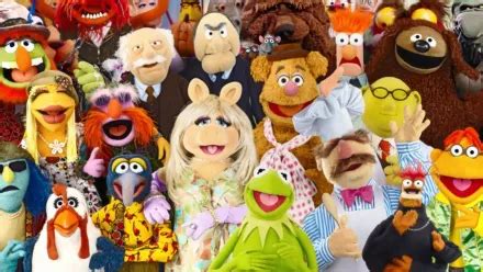 Watch Muppets Now | Disney+