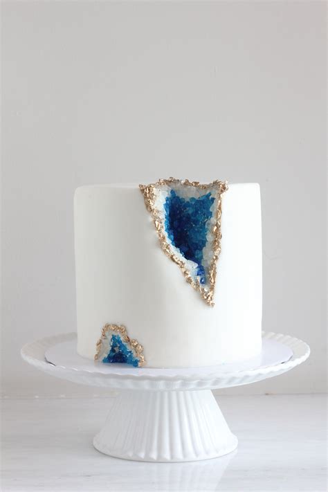 30 Beautiful Geode Cakes And How To Make Your Own Geode Cake