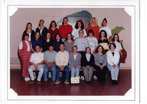 Photo De Classe Tpba B De 1997 Lycée Robert Garnier Copains Davant