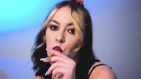 College Camgirl So Fuckin Hot