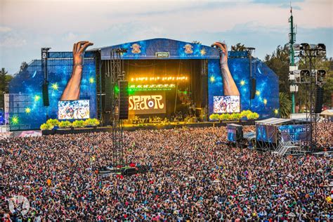 El Rock M S Vivo Que Nunca En El Vive Latino