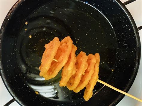 How to make Jalebi | Jalebi recipes | Step-by-Step Jalebi recipe