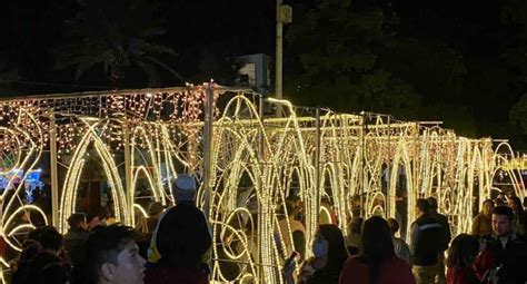 Invitan a la inauguración de la villa navideña con un Árbol de Navidad