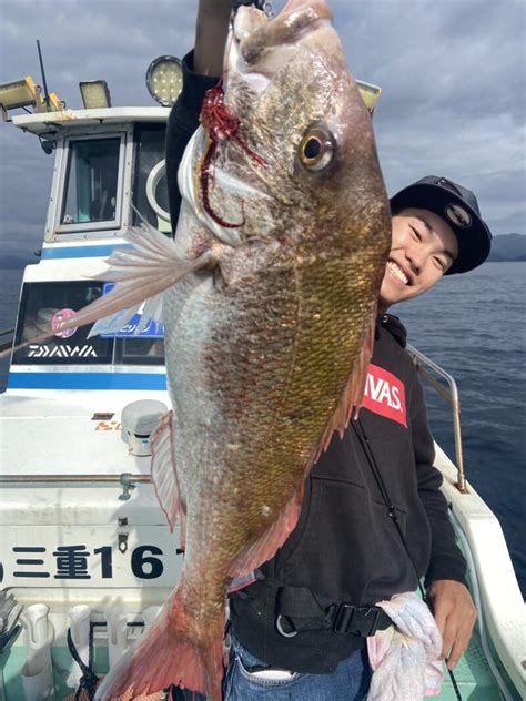 鯛ラバで出船！ 釣果情報 シードリーム／三重県神前浦（かみさきうら）の釣り船。ティップランもできる