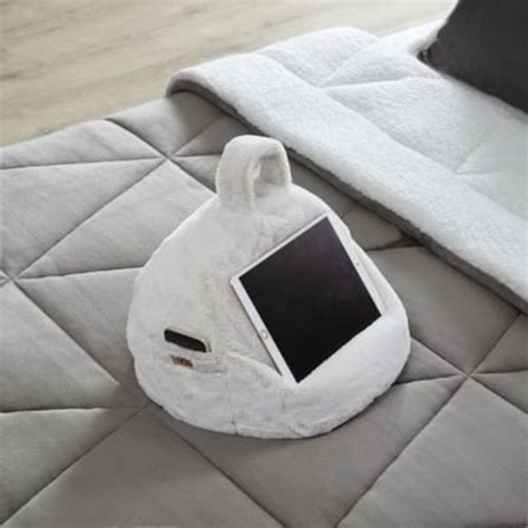 Ugg® Dawson Tipped Faux Fur Tablet Pouf In Oatmeal 1 Unit Kroger