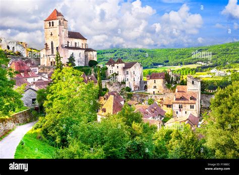 Pueblo Aut Ntico Saint Cirq Lapopie Uno De Los Pueblos M S Bellos De