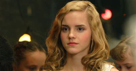 Exclusive HD Wallpapers Emma Watson Hot And Sexy Pics