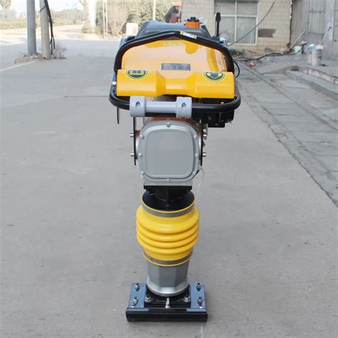 RM80 Gasoline Jumping Earth Jack Vibratory Compactor Tamping Rammer Price