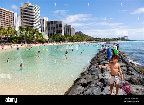 Hawaii Beach Hotel