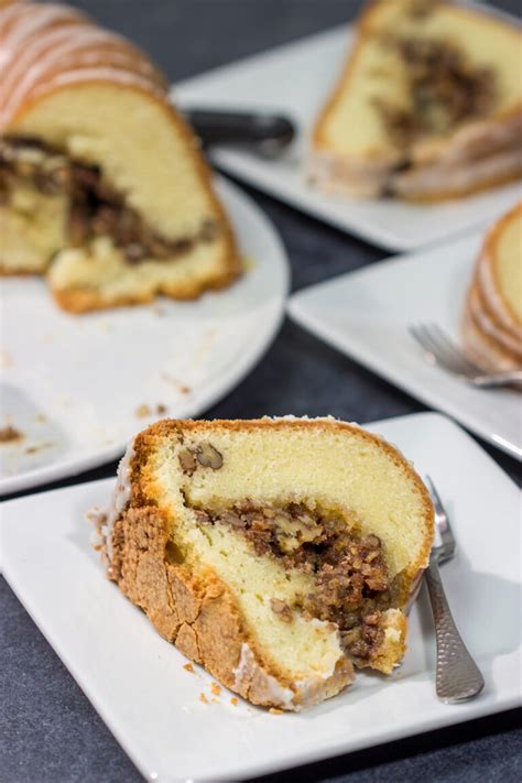 Cinnamon Pecan Pound Cake Tasty Pound Cake With Cinnamon Pecans