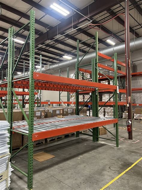 Lot Comprising 1 Section Of 16 H Pallet Racking And 2 Sections Of