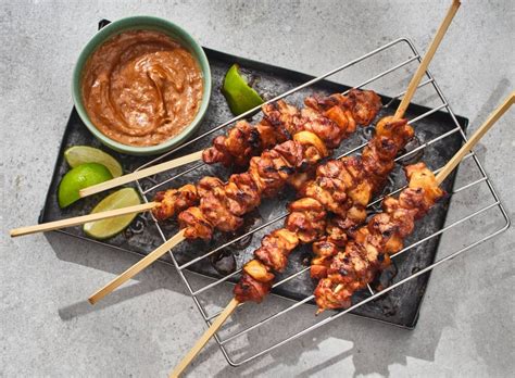 Kipsaté Van De Bbq Met Satésaus Van Hugo Kennis Recept Allerhande