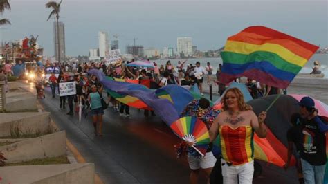 Aprueban Reconocimiento A Promotores De Primera Marcha Del Orgullo Gay