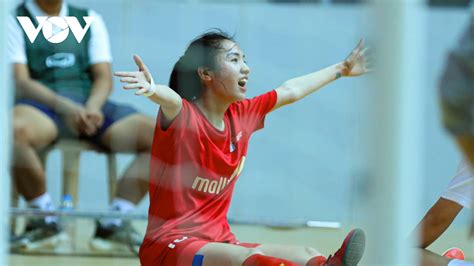 Hot girl ĐT Việt Nam tỏa sáng ngày khai mạc giải Futsal nữ VĐQG 2023