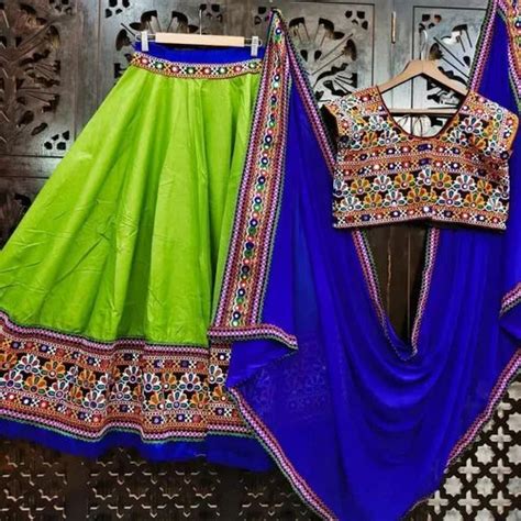 Gujarati Garba Costumes at Rs 1650/piece | Surat | ID: 26976637812