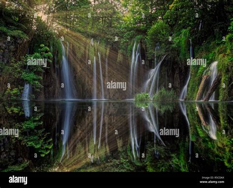 Plitvice lakes waterfalls Stock Photo - Alamy