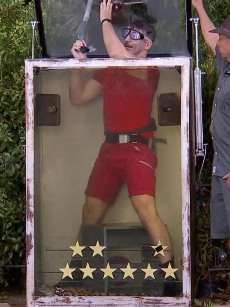 Im A Celeb Stars Tackle Nude Shower Dilemma News Au Australias Leading News Site For