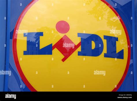 Lidl Company Logo High Resolution Stock Photography And Images Alamy