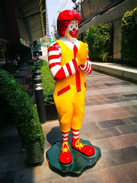 Mcdonald Life Size Cartoon Model Branding Icon Standing At In Front Of