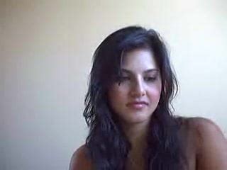 Une latina devant la caméra xHamster