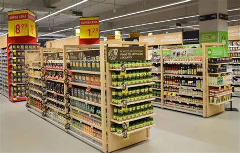 Carrefour wprowadza do sklepów markę BIO warto