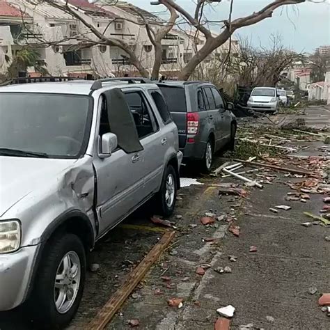 El Huracán Irma Destruyó El 95 De La Parte Francesa De La Isla De San