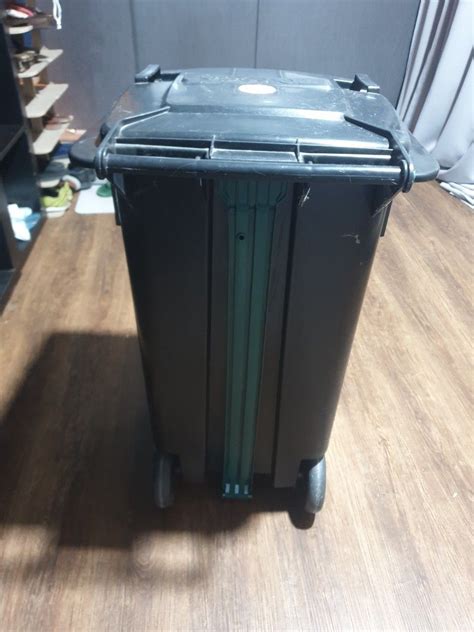 Toyogo Recycle Step Bin With Wheels 120 Litres Model 1009 Furniture