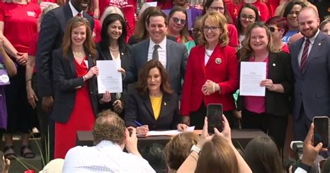 Governor Whitmer Signs Red Flag Gun Law Monday Heres What It Means