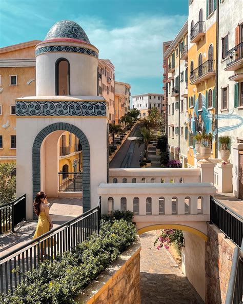 Top 10 điểm check in siêu hot ở thị trấn Địa Trung Hải Phú Quốc iVIVU