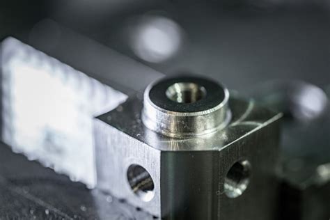 CNC Fertigung mit höchster Präzision M J CNC Technik