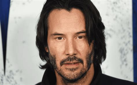 Barriga y look imposible El brutal cambio físico de Keanu Reeves para