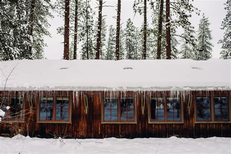 Sleeping Lady Resort Winter Wedding - Aleasha & Garett