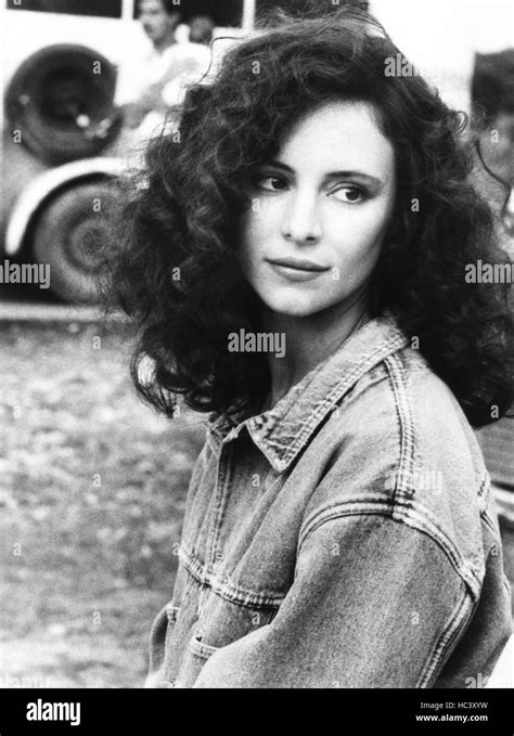 Revenge Madeleine Stowe On Set 1990 © Columbiacourtesy Everett