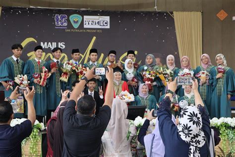 Majlis Graduasi Tingkatan 5 2023 9 Dis 2023 Smk Putrajaya Presint 91