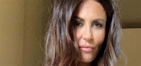 Sabrina Ferilli Le Foto In Bikini Fanno Il Giro Del Web