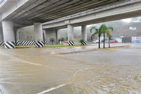 Inundaciones árboles Caídos Y Deslaves Dejó Lluvia En Xalapa