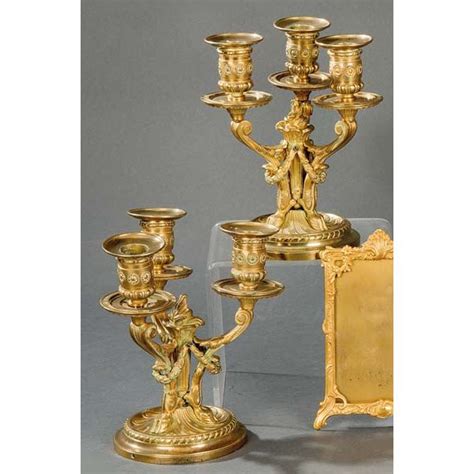 Pareja De Candelabros De Bronce De Tres Brazos