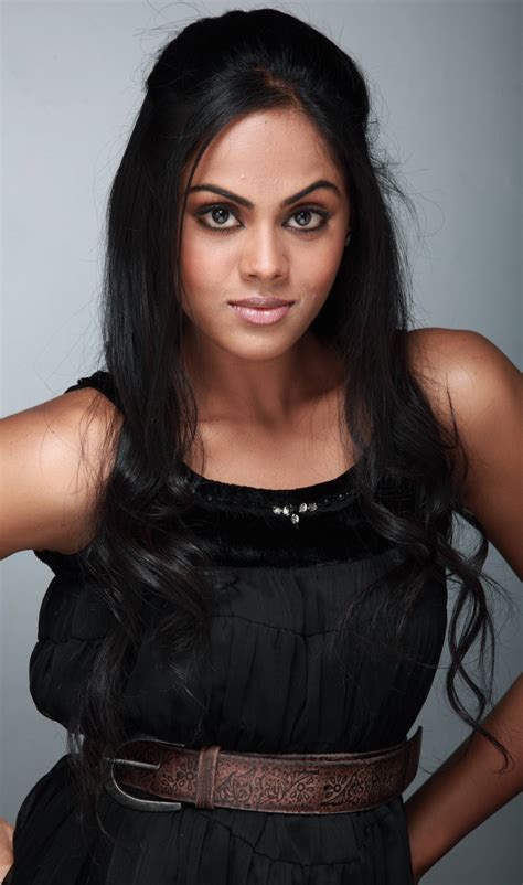 KARTHIKA NAIR HOT PHOTOSHOOT CINEFUNDAAZ