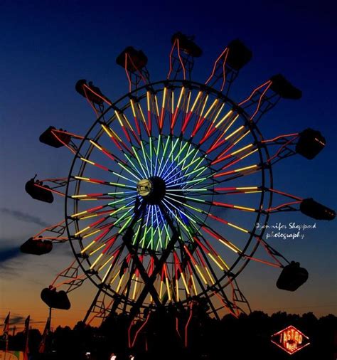 Ferris Wheel at night | Amusement park rides, Carnival rides, Ferris wheel