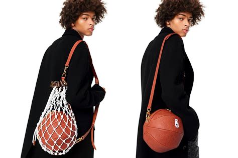 Louis Vuitton представили сумку в виде баскетбольного мяча. Это часть ...