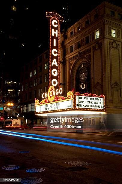 Chicago Theater Marquee Photos and Premium High Res Pictures - Getty Images