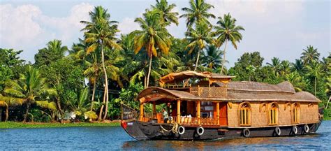 Golden Triangle Kerala Tour Package from Delhi