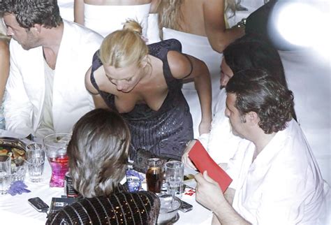 Downblouse By Valrass ZB Porn