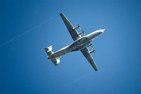 File:An-22. Bottom view.jpg - Wikimedia Commons