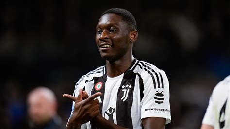 Kolo Muani si allena con la Juve ma non è ancora tesserato quando